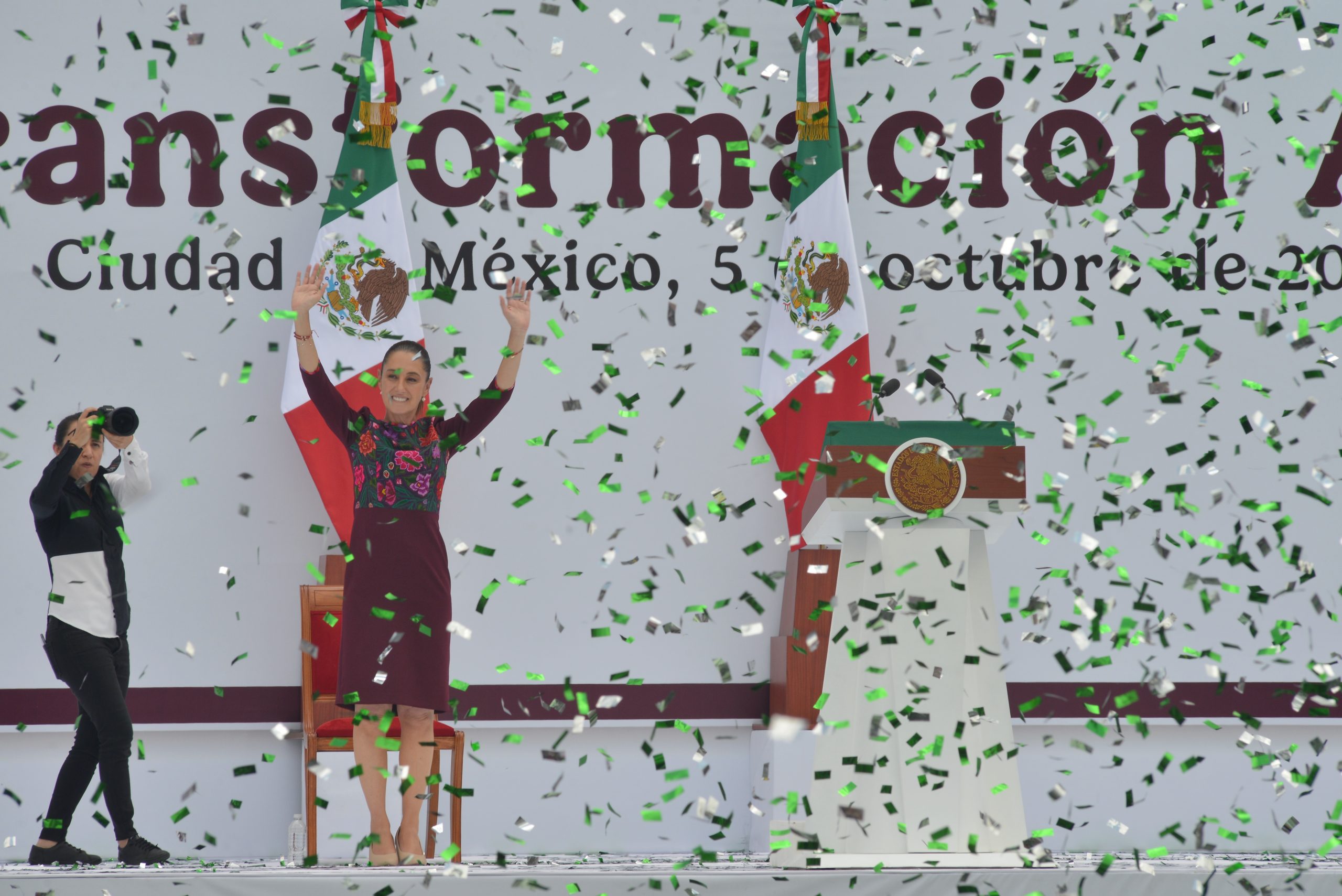 Informe de la presidenta Claudia Sheinbaum Pardo en el zócalo de la CDMX. Fotografía: La Isabel.
