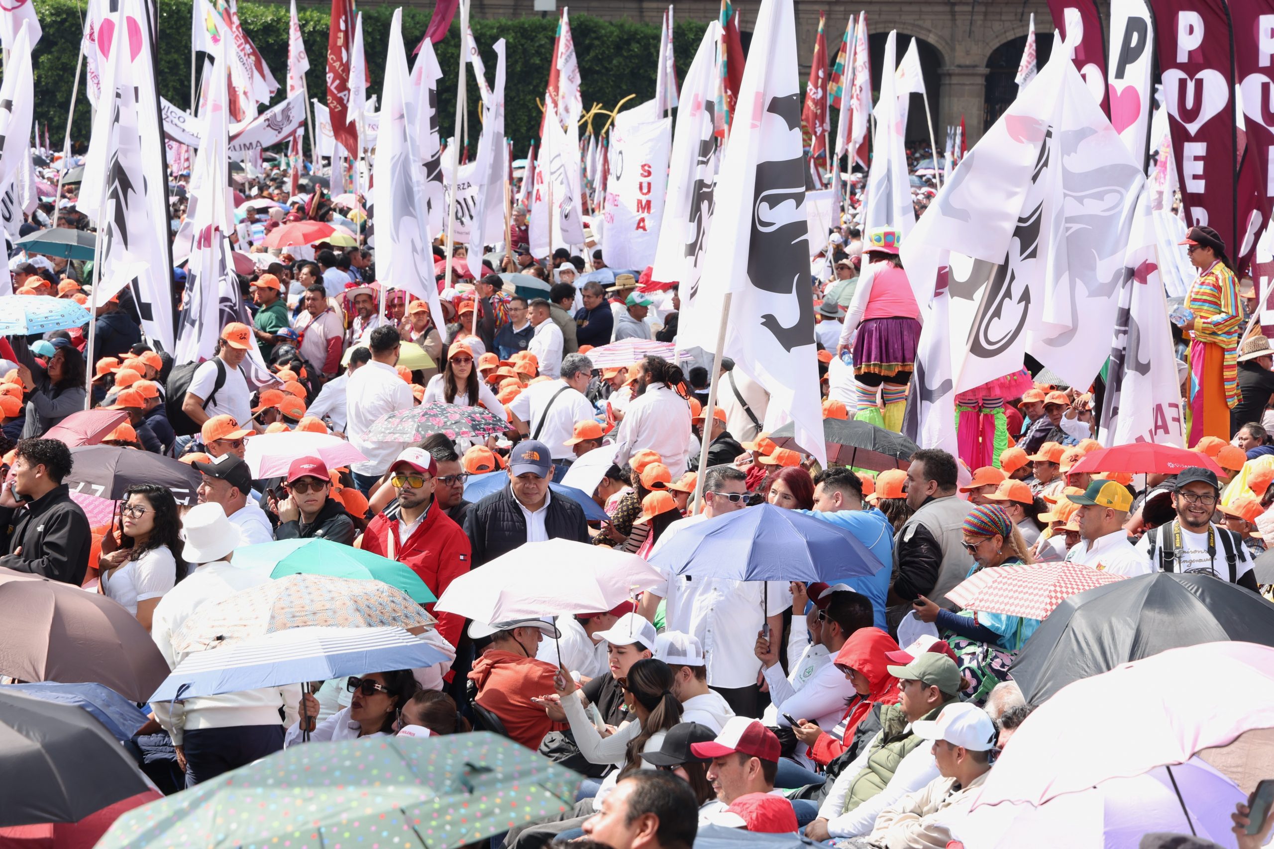 Informe de la presidenta Claudia Sheinbaum Pardo en el zócalo de la CDMX. Fotografía: La Isabel.