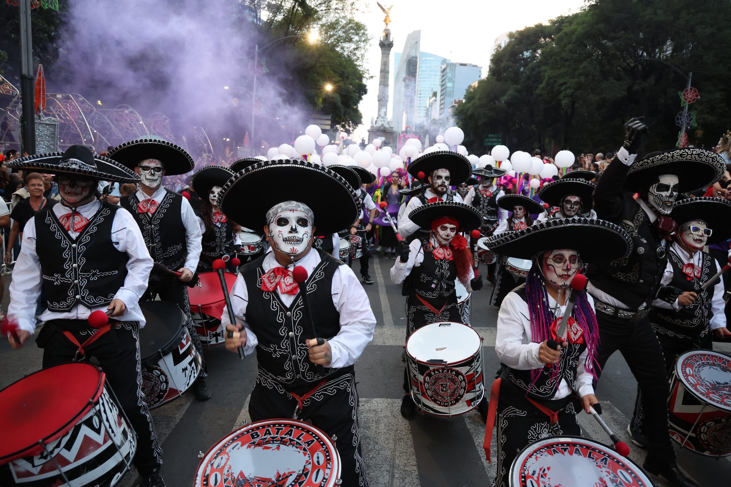 Desfile de Catrinas 2025. Fotografía: La Isabel.