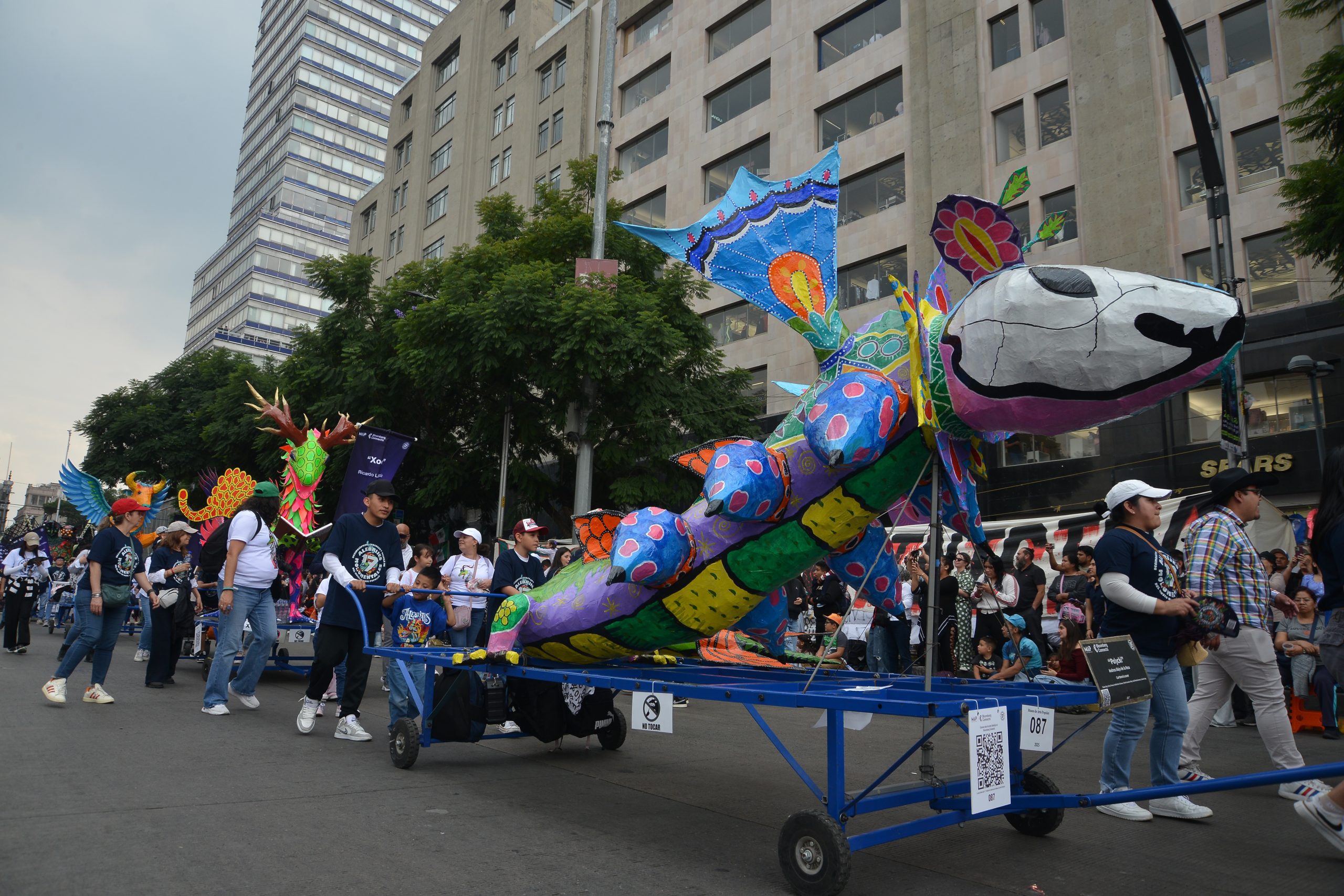 17° Desfile y Concurso de Alebrijes Monumentales del MAP. Fotografía: La -Isabel.