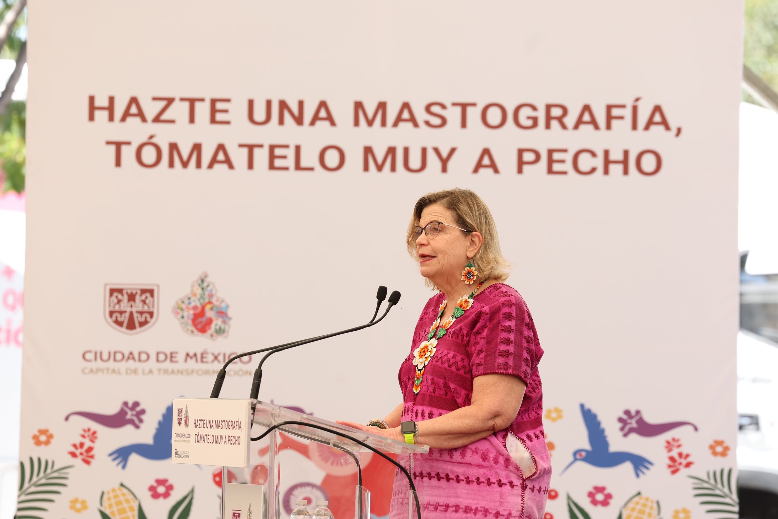 Campaña “Tómatelo a Pecho, hazte una Mastografía”. Fotografía: La Isabel.