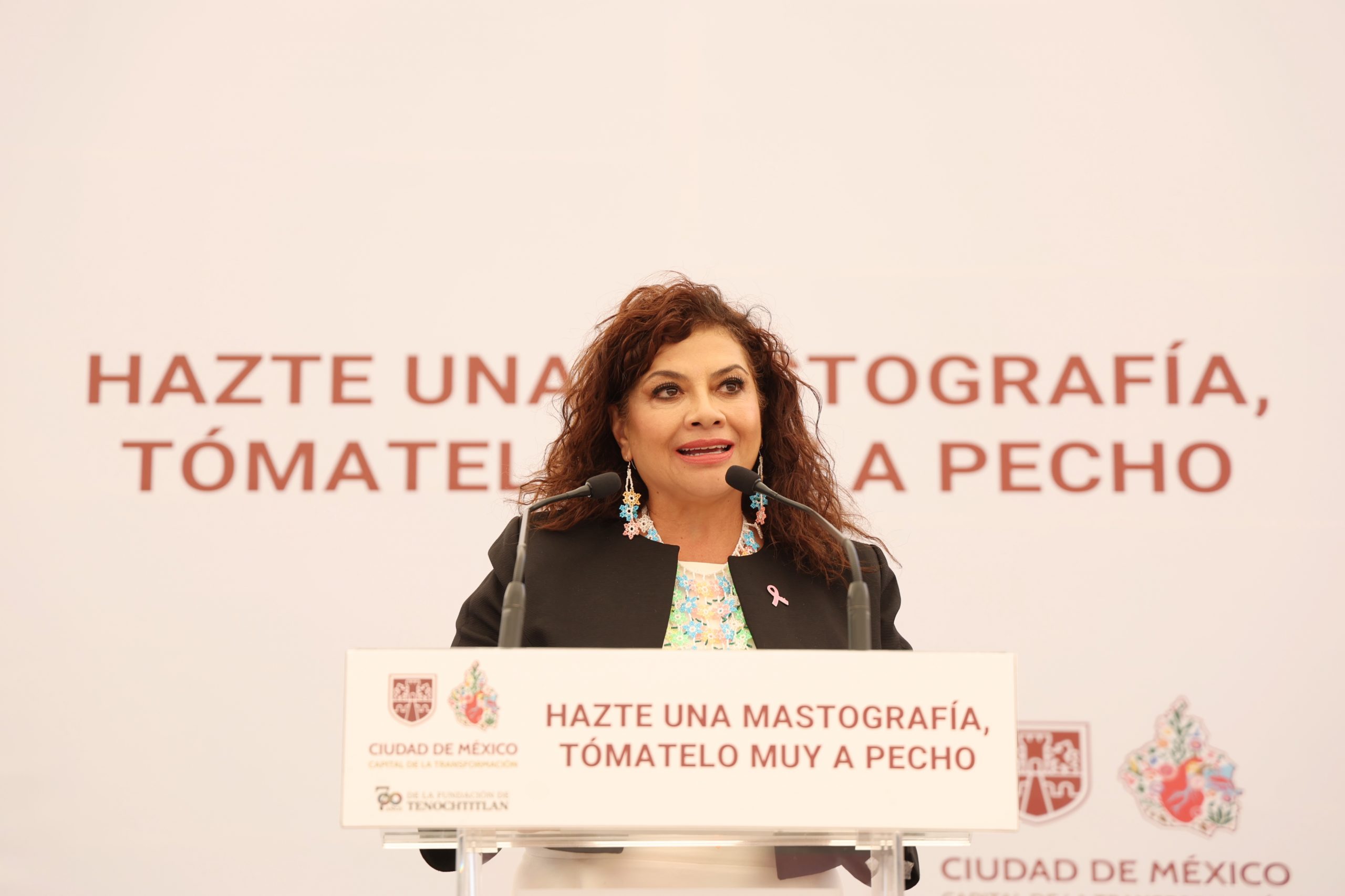 Campaña “Tómatelo a Pecho, hazte una Mastografía”. Fotografía: La Isabel.