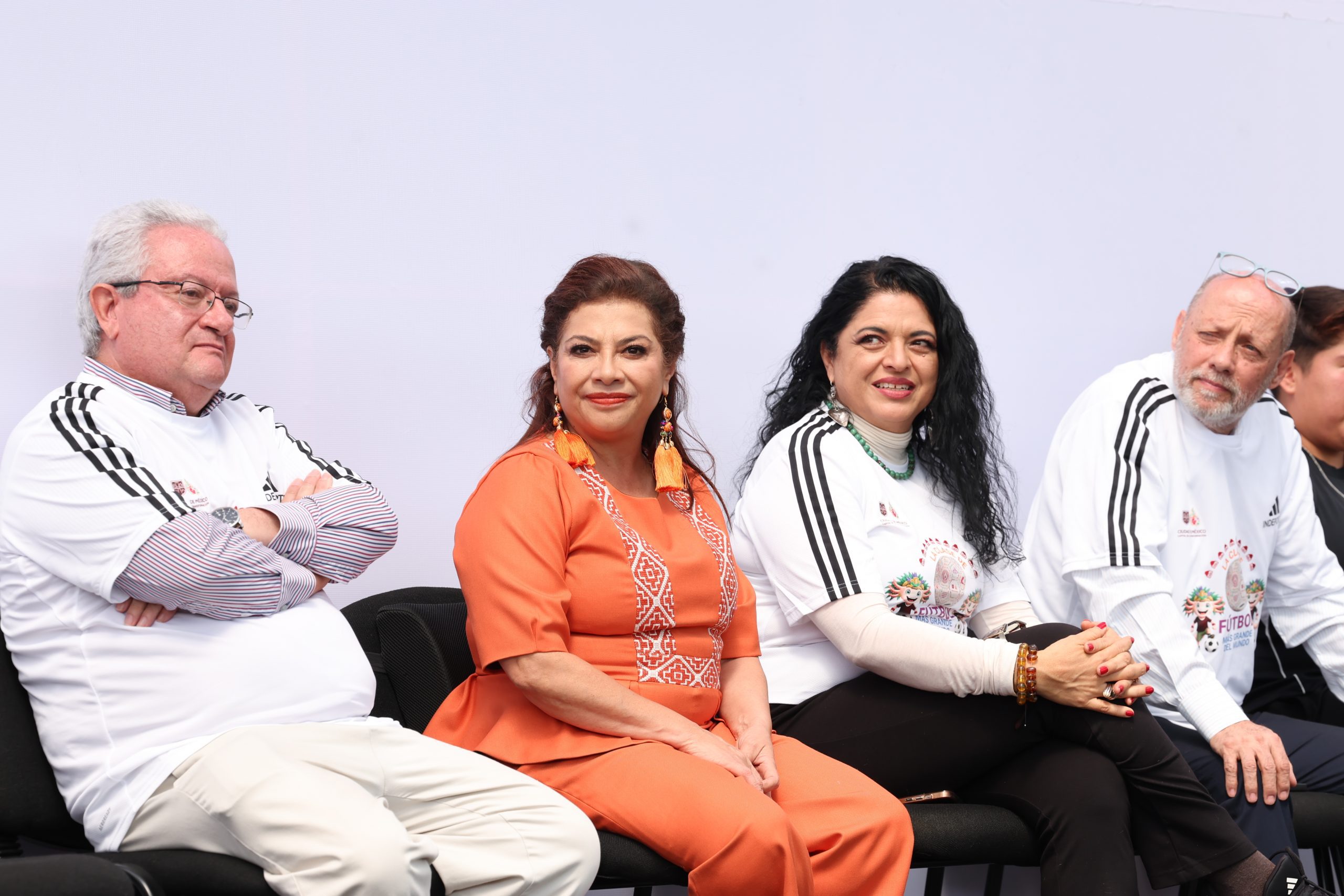 Ensayos rumbo a la Clase de Fútbol más grande del mundo. Fotografía: La Isabel.