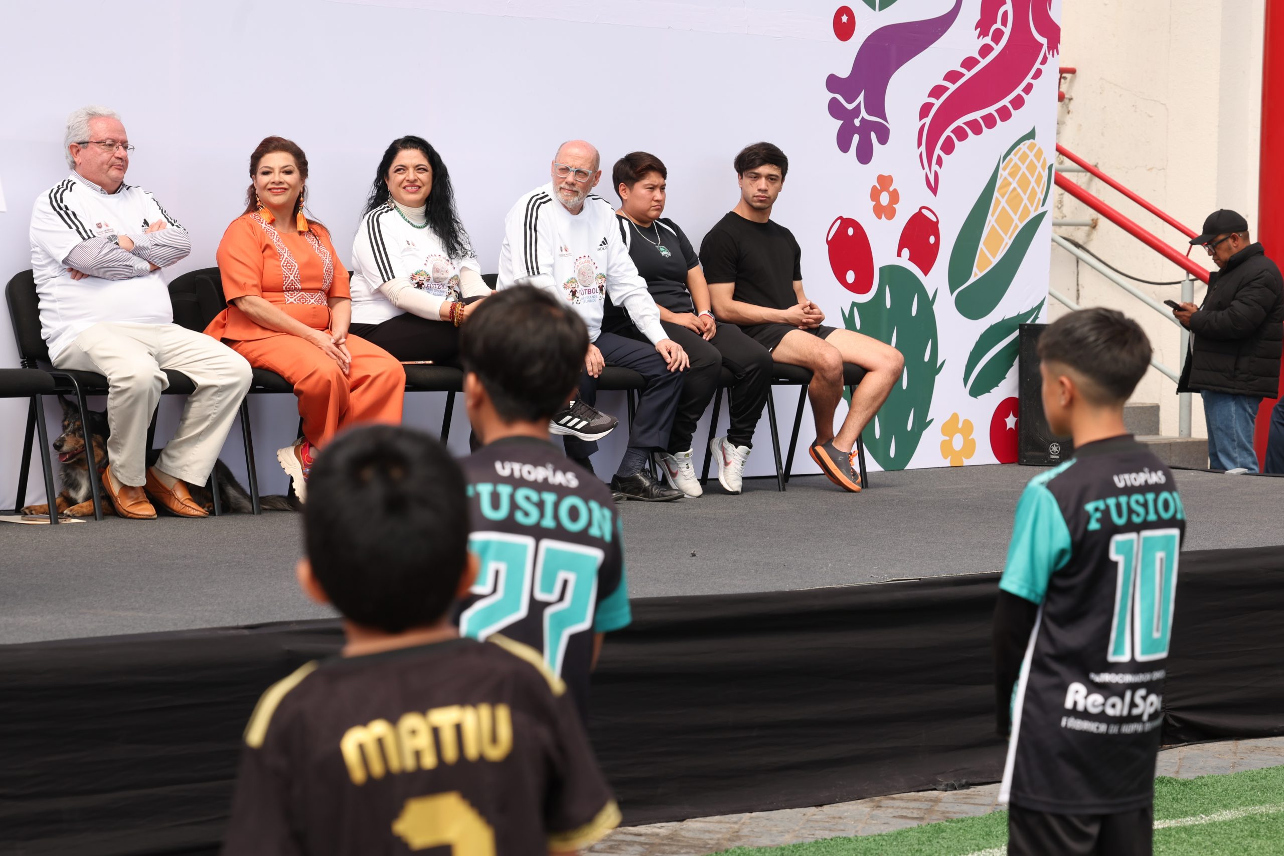 Ensayos rumbo a la Clase de Fútbol más grande del mundo. Fotografía: La Isabel.