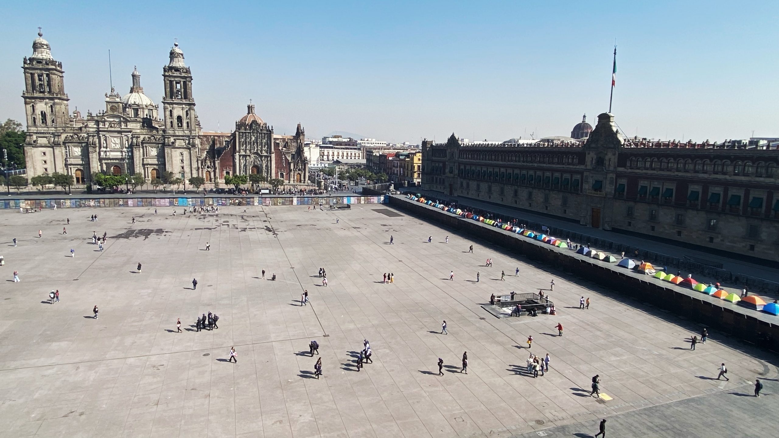 Cercado el Centro Histórico previo a la Marcha Generación Z el próximo 15 de Noviembre. Fotografía: La Isabel.
