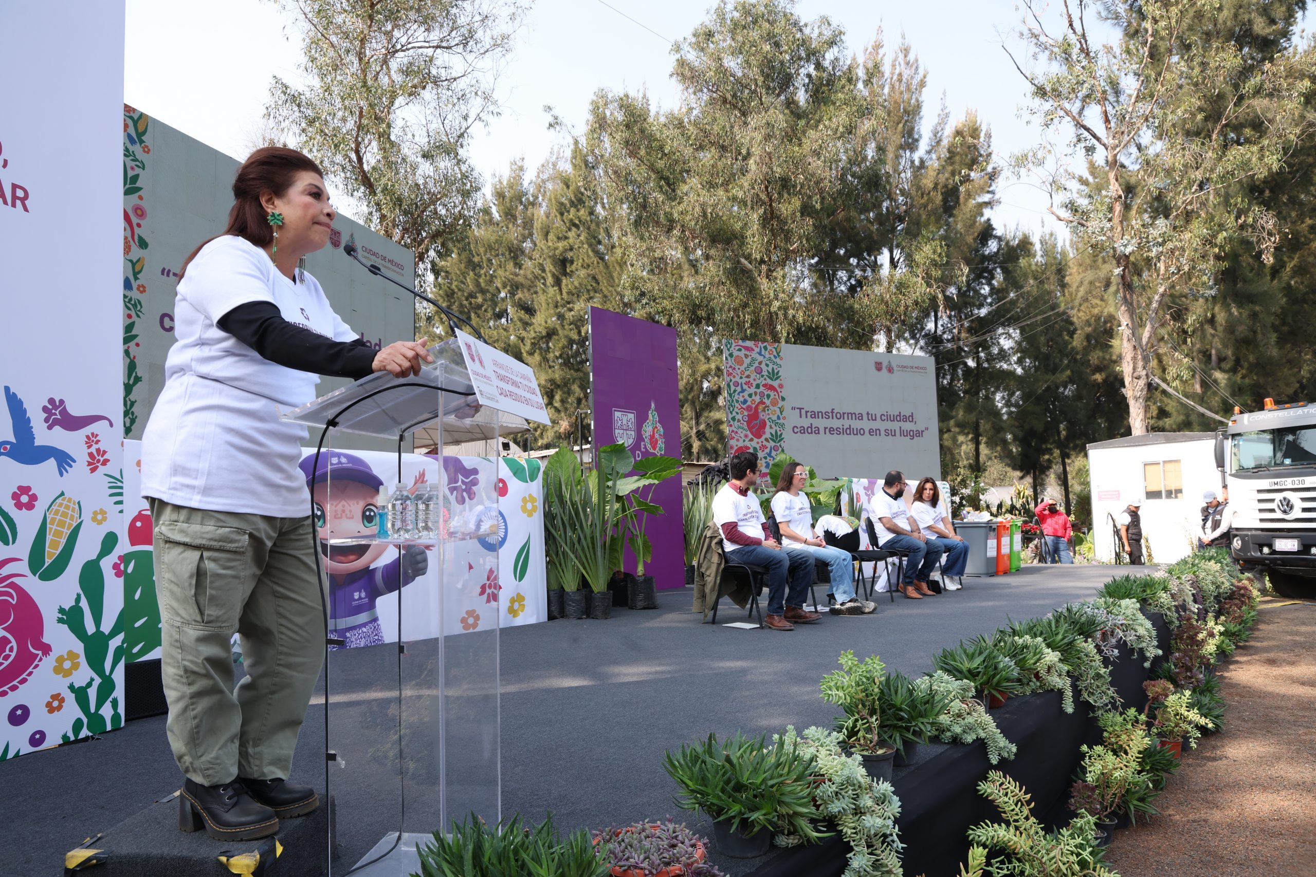 Presenta Clara Brugada Campaña: “Transforma tu Ciudad, cada residuo en su lugar”. Fotografía: La Isabel.