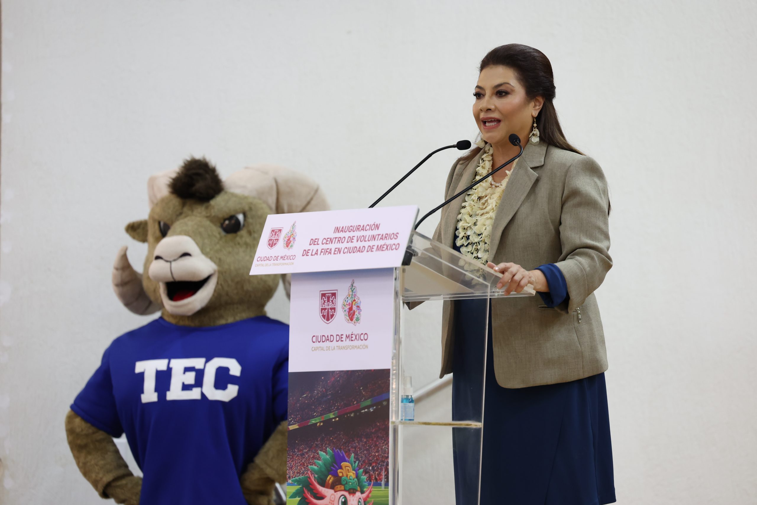 Inauguración del Centro de Voluntariado de la FIFA CDMX rumbo a la Copa Mundial de Futbol 2026. Fotografía: La Isabel.