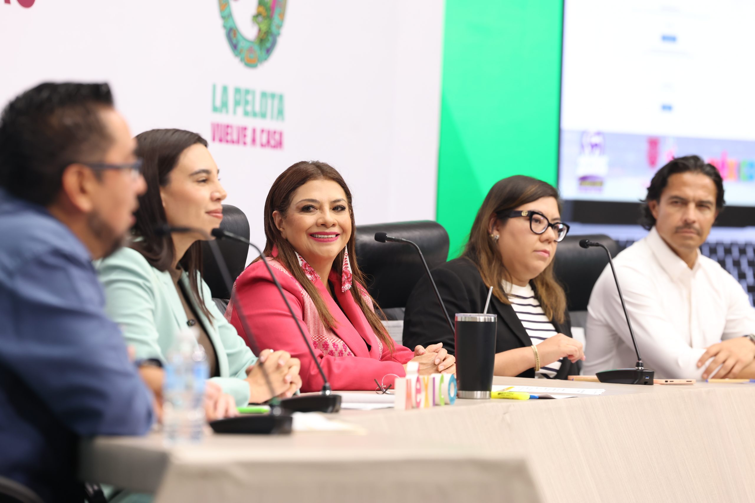 Conferencia de Prensa: Récord Guinness de la clase de fútbol más grande del mundo. Fotografía: La Isabel.