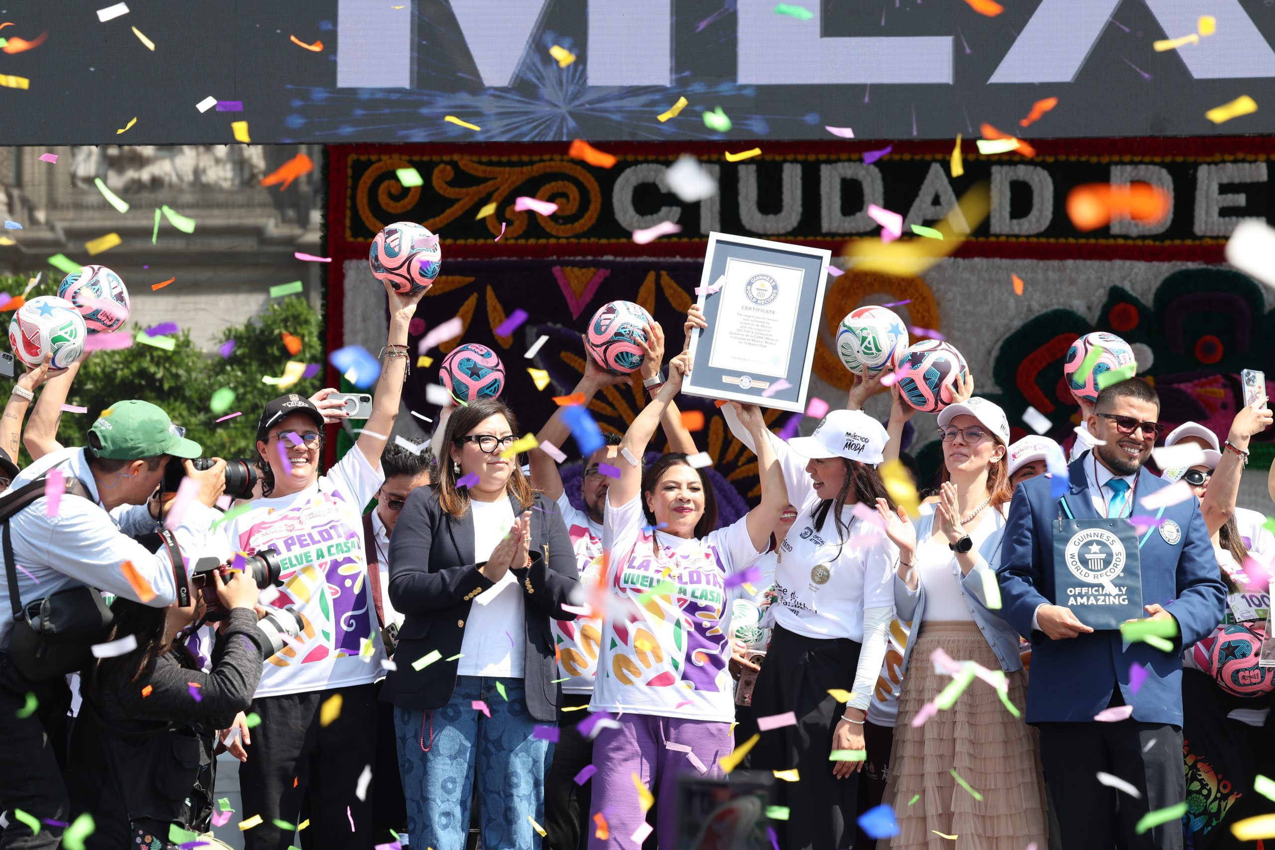 La Clase de Fútbol más grande del mundo, Récord Guinness. Fotografía: La Isabel.